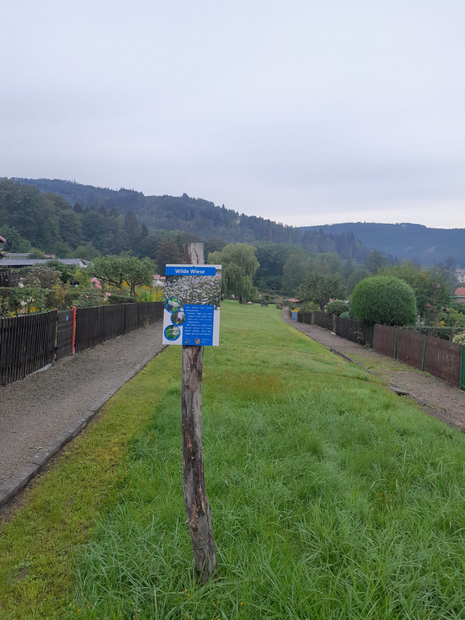 Schild an der Gemeinschaftsfläche in der Kleingartenverein "Lindenberg" vom 28.08.2023